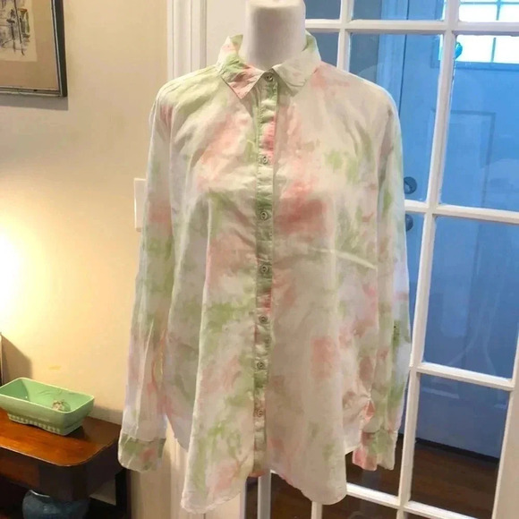 Foxcroft button down white shirt with green and pink design.  Size 6. - Picture 1 of 8